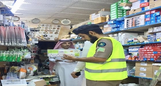 بالصور.. مدني العاصمة المقدسة يشن جولة تفتيشه على المحلات