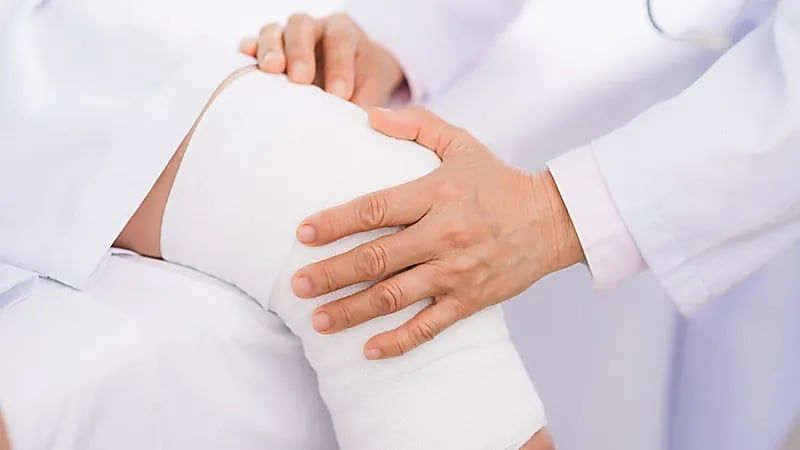 الناجون من السرطان أكثر عرضة لكسور العظام