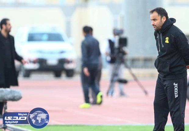 خليفة ينفي الخلاف مع مدرب الاتحاد