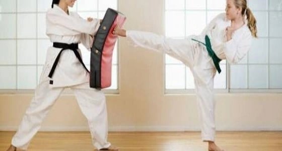 تنظيم أول بطولة نسائية بالمملكة في فنون الدفاع عن النفس