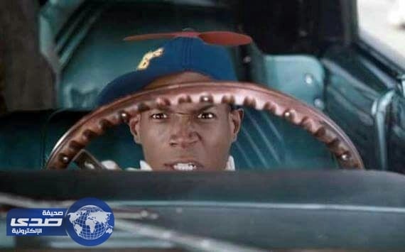 قصار القامة ممنوعون من الجلوس في مقاعد السيَّارة الأمامية في دبي