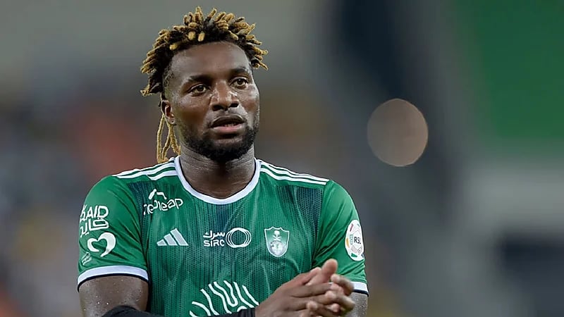 نادي تركي يفاوض محترف الأهلي