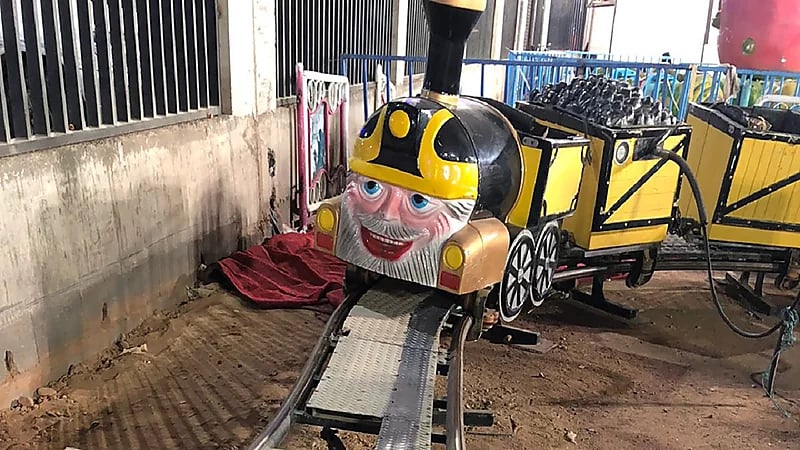 وفاة طفل أسفل عجلات "لعبة القطار" في تبوك