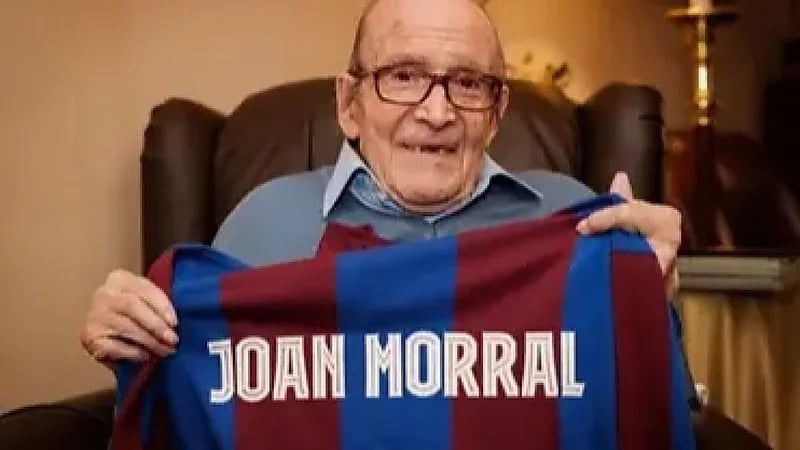 وفاة أكبر لاعب برشلوني