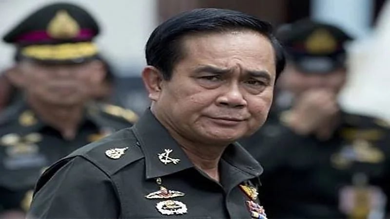 إيقاف زئيس وزراء تايلاند عن العمل