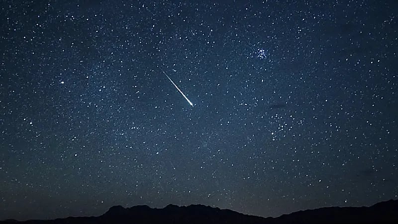 ذروة شهب التنين 2021 في سماء المملكة غداً