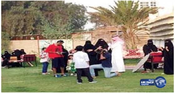 أمير عسير يلزم الأمانة بإعادة بناء ديوانية أزالتها تخص شبابًا لجأوا إليه