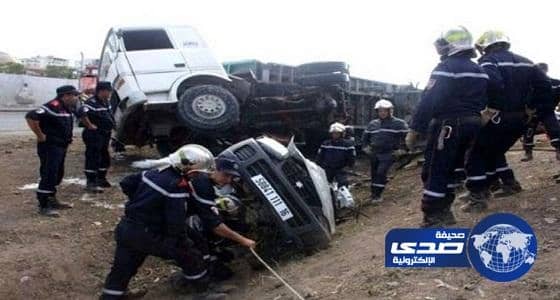 مقتل 14 شخصا إثر سقوط حافلة في منحدر بمدينة موار الماليزية