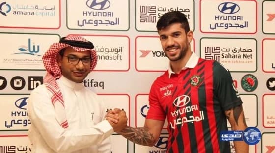 الأمير عبدالله بن مساعد يزور لاعب منتخب العراق