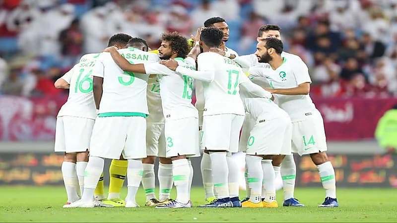 الأخضر يدشن غدا معسكره في الرياض