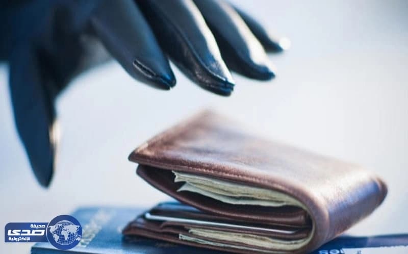 بالفيديو.. عاملة تسرق منزل مخدومتها وتضع المسروقات بمكان غير متوقع