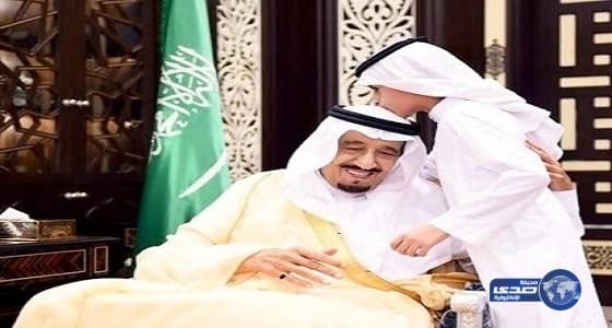 «كلنا عيال الملك سلمان» يغزو «تويتر».. ومغردون: أموالنا فداء لديننا ووطننا