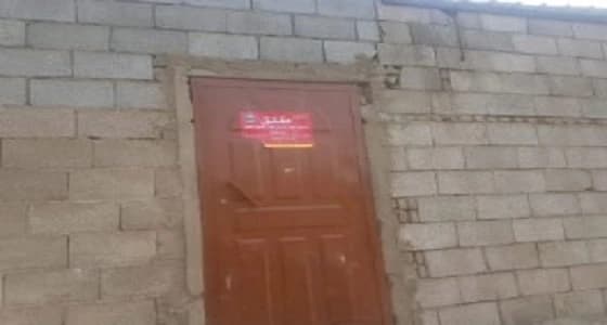 بالصور.. بلدية الجموم تغلق موقعا غير مرخص