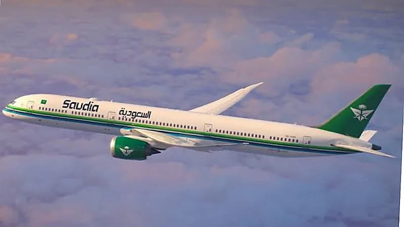 عبدالله الشهراني يوضح سبب وصول رحلة السعودية 554 إلى دبي بدون حقائب الركاب