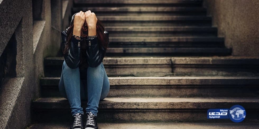 بالفيديو.. موقف محرج لمذيعة "العربية" على الهواء!