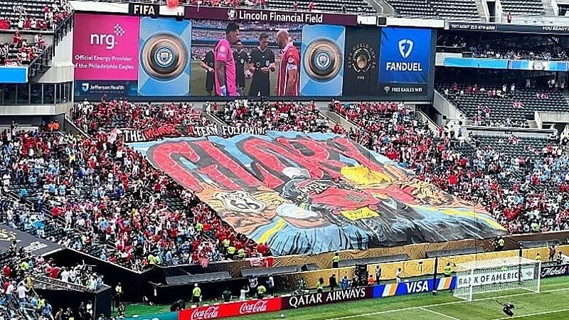 لاعب مغربي يثير الجدل بسفره لتشجيع الوداد في المونديال