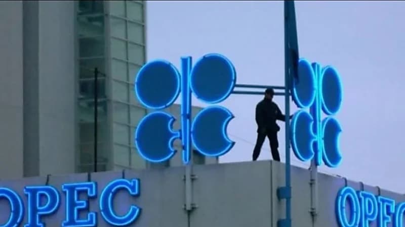 مصادر: أوبك بلس تتجه للالتزام بسياسة إنتاج النفط خلال أغسطس مقابل زيادة