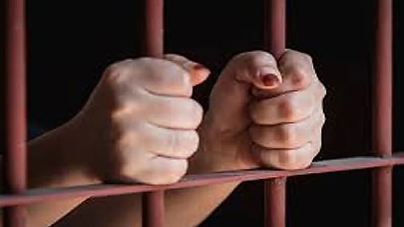 حبس زوجة تزوجت عرفيًا ومارست السحاق مع صديقتها