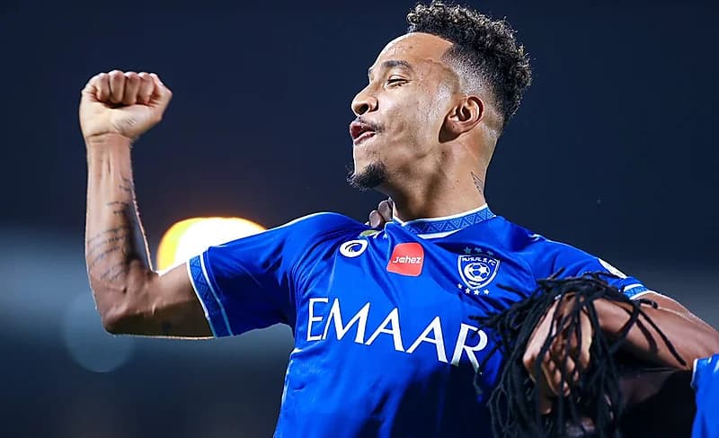 هل تتوقع فوز الهلال بالآسيوية؟.. شاهد: شقيق بيريرا يجيب