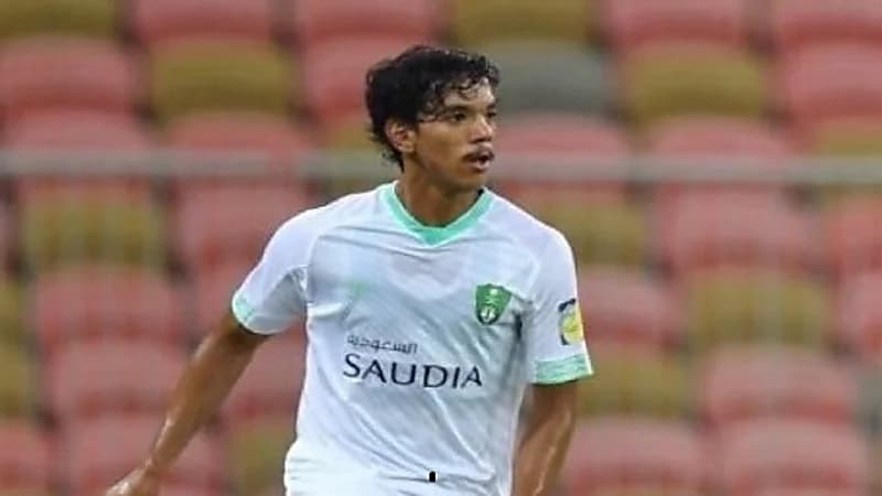 الجهاز الطبي بالأهلي يحسم حالة "حسون" من مواجهة الشباب