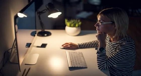 دراسة: الإضاءة الخافتة لفترة طويلة تسبب الغباء