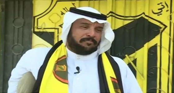 بالفيديو.. مواطن يحول منزله إلى متحف رياضي لفريق " الاتحاد "