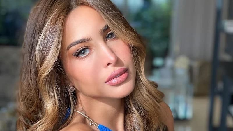 فوز الفهد تستعرض الهدية الضخمة التي تلقتها من زوجها بعد الولادة 