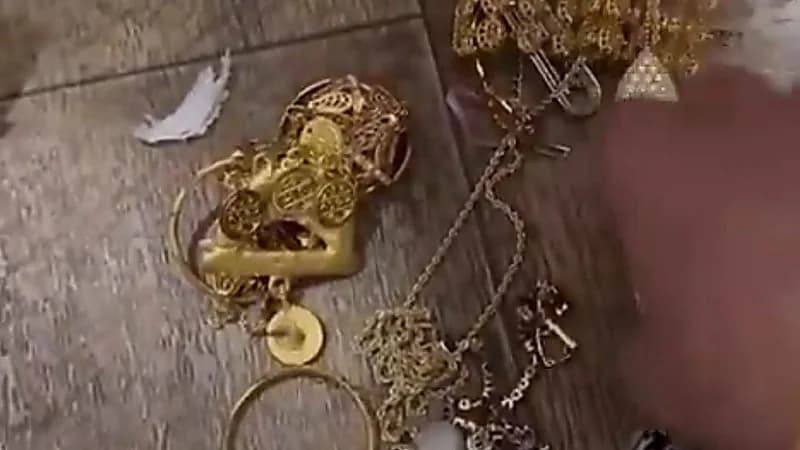 العنود اليوسف تستعرض مسروقاتها التي سرقتها خادمتها ..فيديو