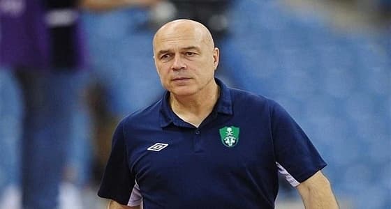 بعد شائعات هروبه من الزمالك.. جروس يصل القاهرة