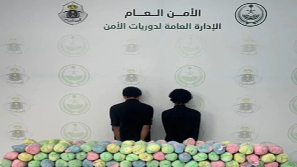 الإطاحة بـ 3 من مروجي المخدرات في الرياض وجازان.. فيديو