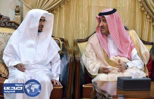 أمير المدينة يعزي المغامسي في وفاة والده