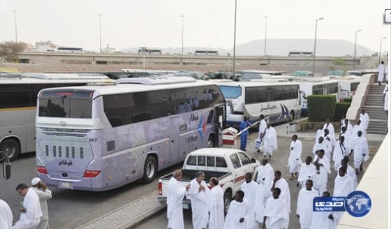 بالفيديو .. ميكي ماوس يُفاجأ طفل أصم ويُحدثه بلغة الإشارة