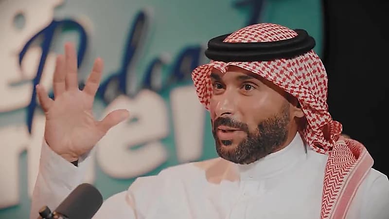 يزيد الراجحي يروي قصة زواجه فجأة وهو بعمر الـ40 .. فيديو