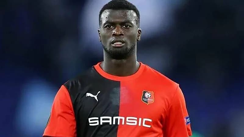 الشباب يقترب من ضم مباي نيانغ