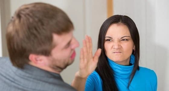 معلمة مصرية تستنجد بأبنائها لتأديب المدير