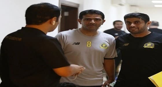 بالصور.. وصول الهريفي ونجوم العالمي لملعب الملز