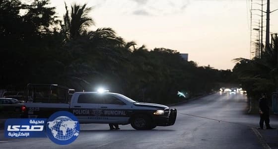 مسلحين يهاجمون رجال شرطة ويسلبون متعلقاتهم بالمكسيك