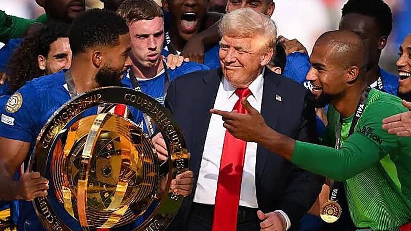 ترامب يلوح بنقل مباريات مونديال 2026 في حال انعدام الأمان