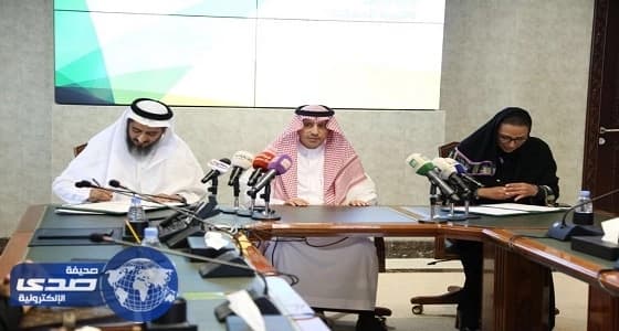 مذكرة تعاون بين " العمل " و " الوليد للإنسانية " لتمكين المرأة وتأهيل نزيلات الدور الإيوائية