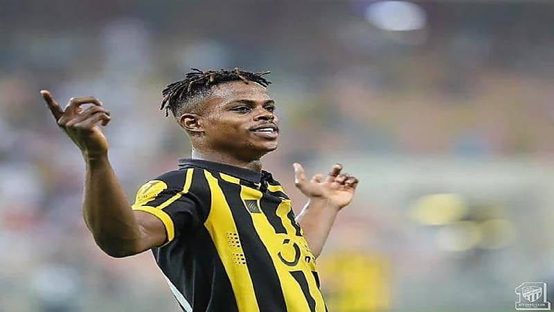 تفاصيل إصابة عبدالإله المالكي ومدة غيابه