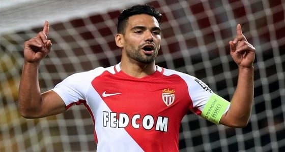 " فالكاو " على رادار الهلال