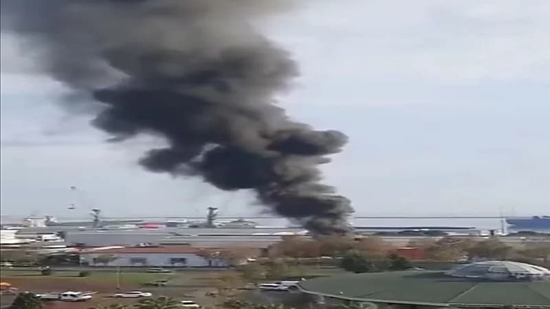 شاهد.. وقوع انفجار في ميناء سامسون شمال تركيا