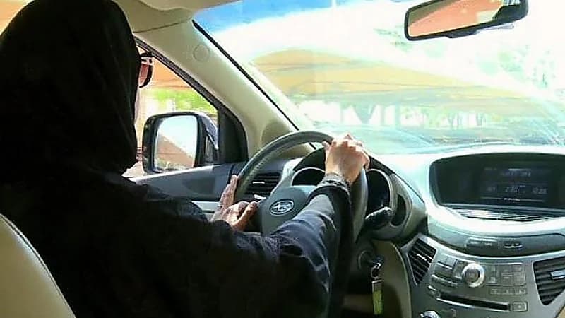 مختص: قرار قيادة المرأة للسيارات رفع نسبة المشتريات إلى ما يقارب 25٪ (فيديو)