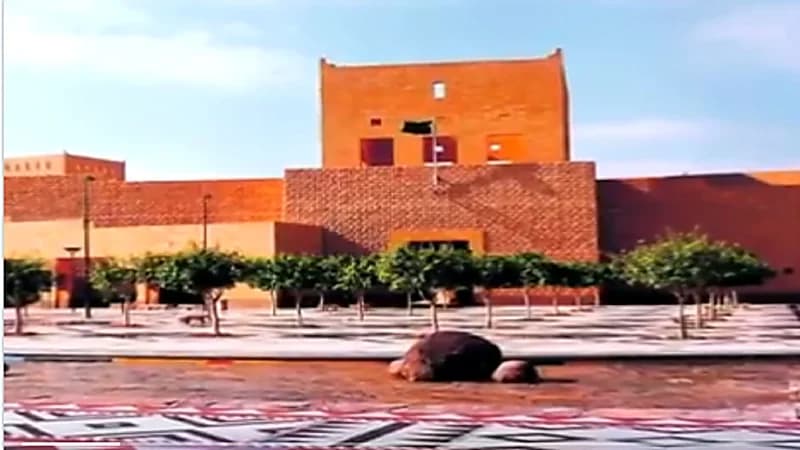 بالفيديو.. تأسيس متحف لأول مدرسة نظامية بالطائف