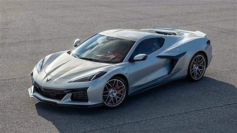 شاهد.. "شيفروليه" تشوق عملائها للكورفيت ٢٠٢٣