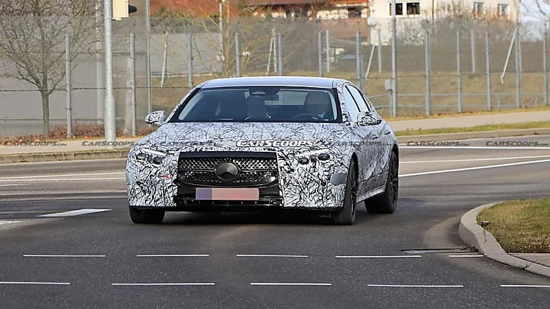 صور تجسسية تكشف عن مرسيدس إي كلاس 2024