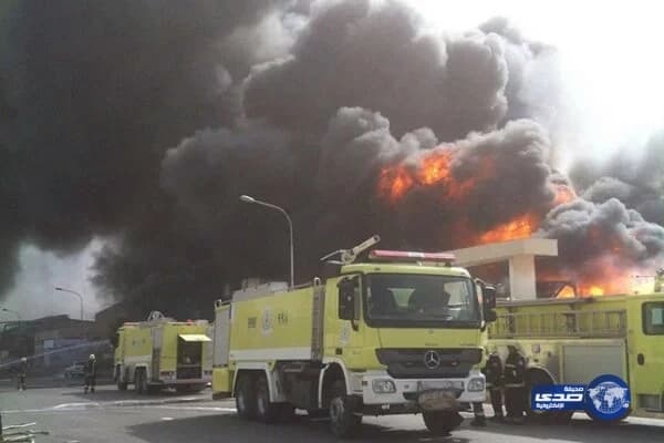 بالصور..إصابة 3مقيمين من الجنسية المصرية اثر سقوط مقذوف عسكري من الأراضي اليمنية بنجران