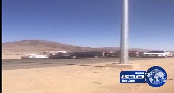 بالفيديو.. امير نجران يوقف موكبة ليستمع لشكوى إمراة