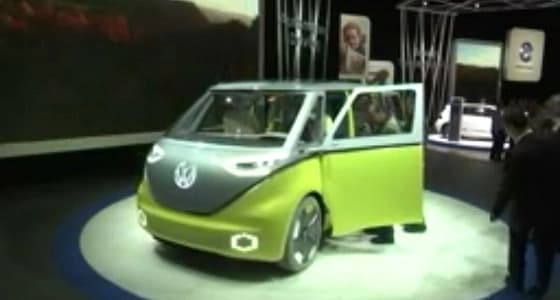 بالفيديو.. الشركات العالمية تعرض أحدث إنتاجاتها بمعرض ديترويت للسيارات