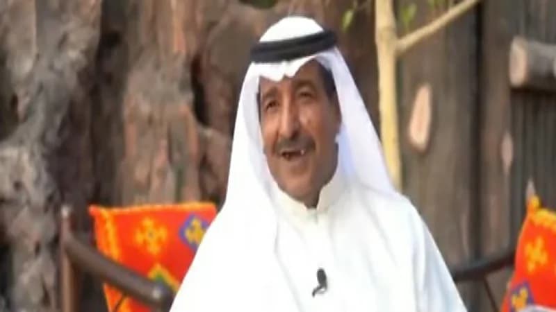 مواطن من حائل يفتح منزله لعابري الطريق والضيوف على مدار اليوم بعد هدم أسواره "فيديو"
